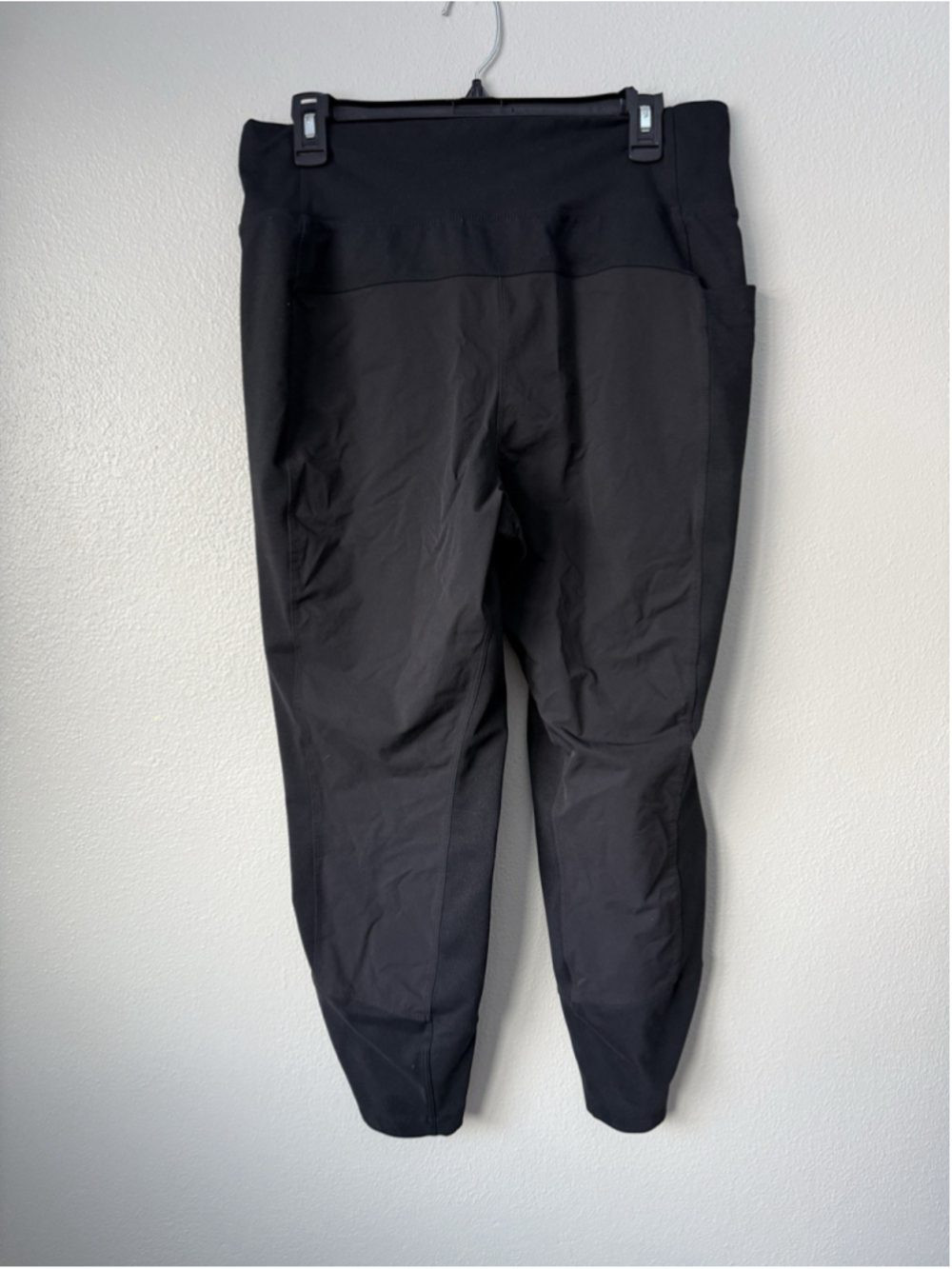 REI CO-OP Women's Size XLarge Black Pull On Zip Pocket Nylon Compression Pants - Picture 2 of 4